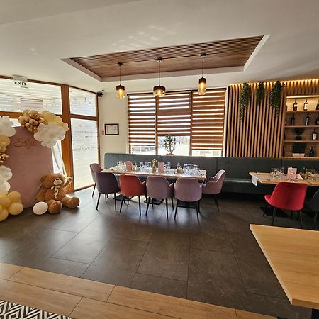 Hotel Bulevard Фегераш Екстер'єр фото