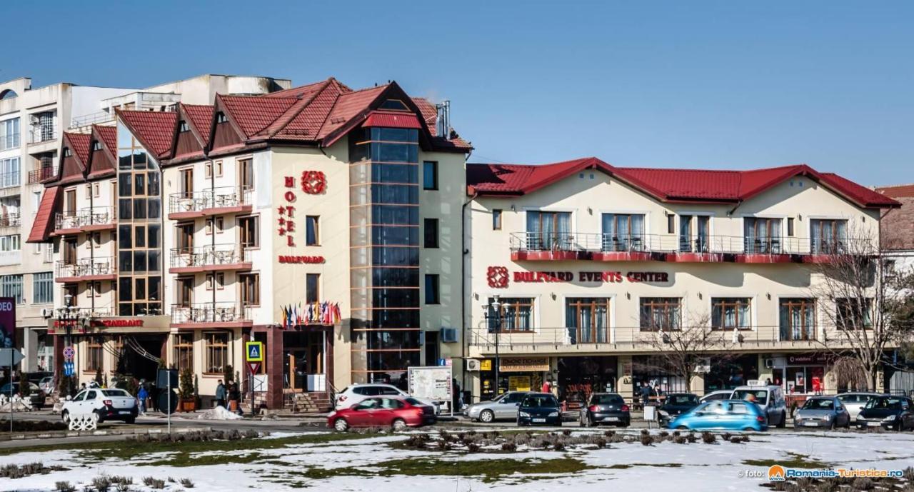 Hotel Bulevard Фегераш Екстер'єр фото