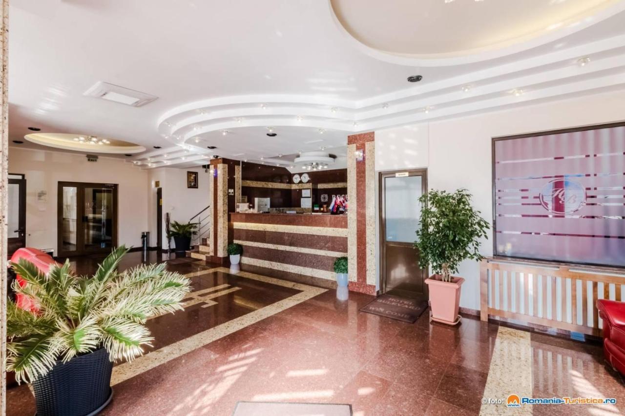 Hotel Bulevard Фегераш Екстер'єр фото