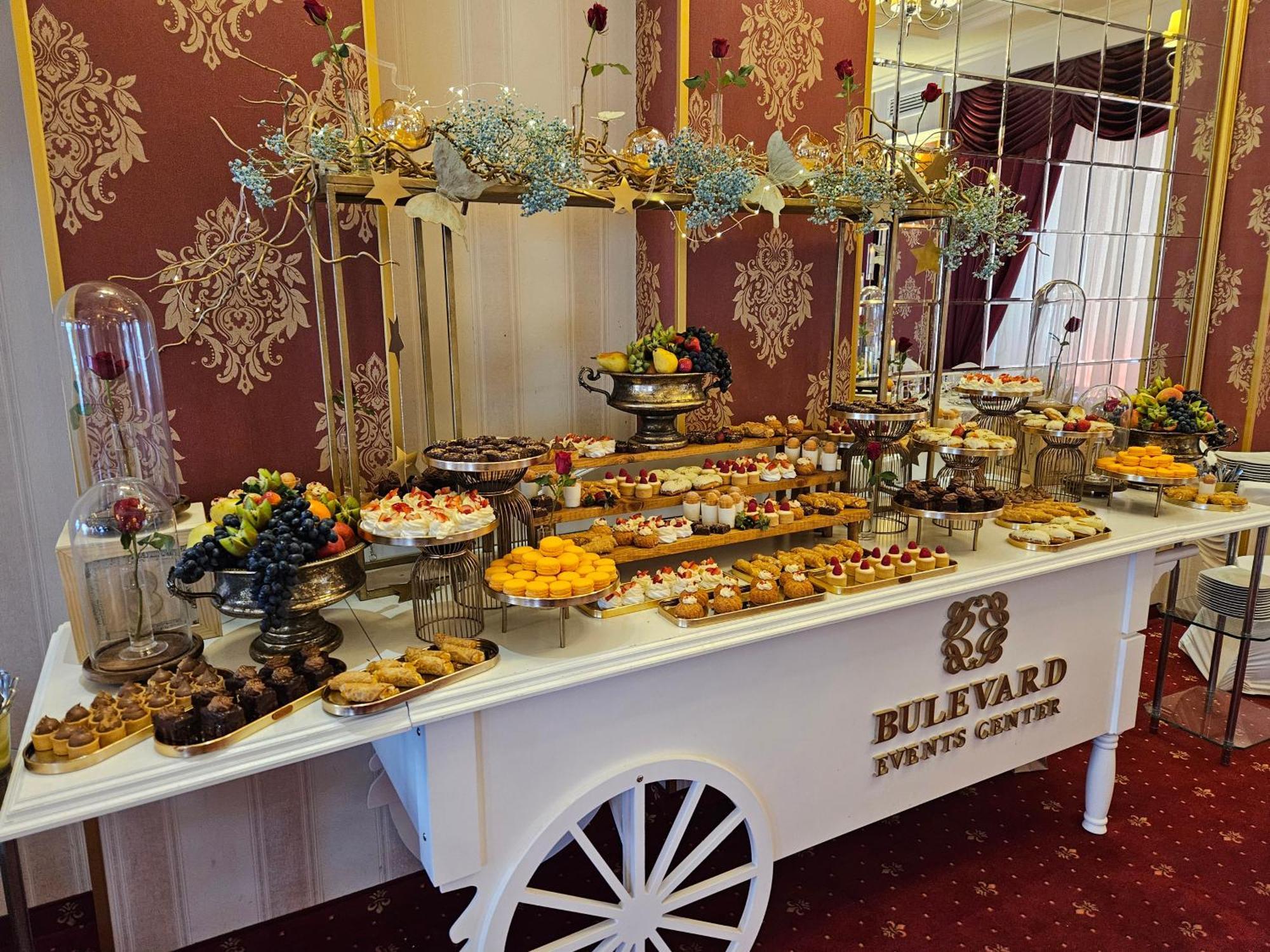 Hotel Bulevard Фегераш Екстер'єр фото